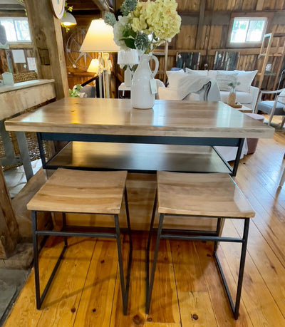 Modern Kitchen Island & Stools